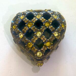 Vintage Jay Strongwater lattice heart trinket box.
